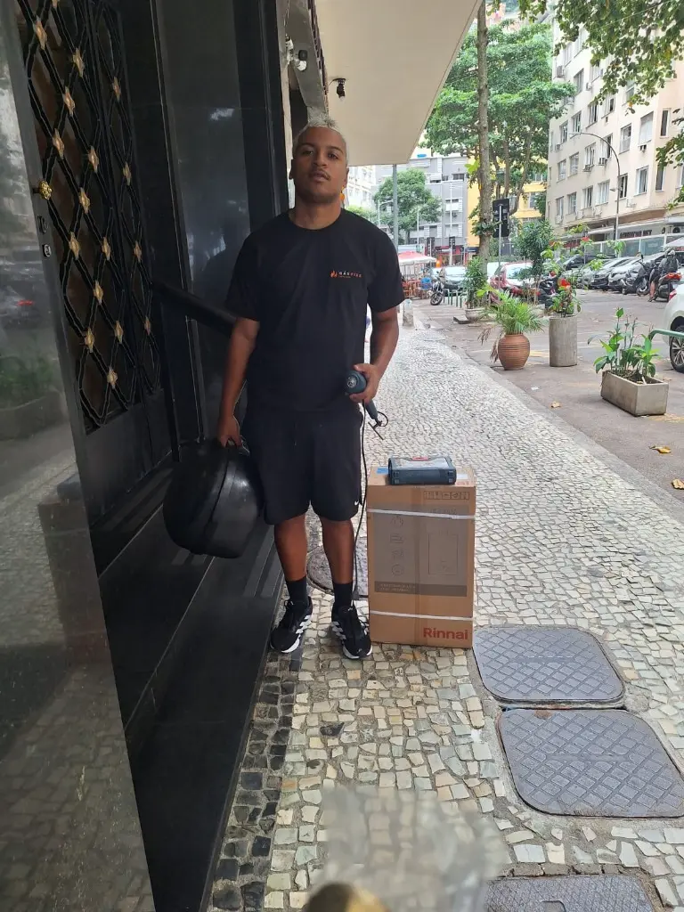 Equipe técnica da Gás Fixe preparada para atendimento presencial